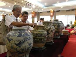 เรื่องราวเกี่ยวกับเจ้าของร้านกาแฟที่รักวัตถุโบราณ